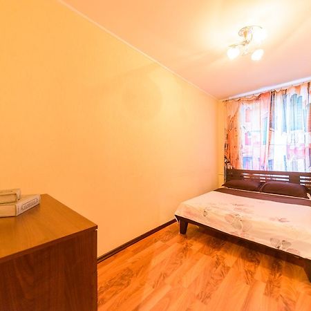 Apartment On Hryhoriia Chuprynky Kiew Exterior foto