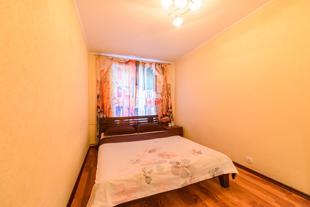 Apartment On Hryhoriia Chuprynky Kiew Exterior foto