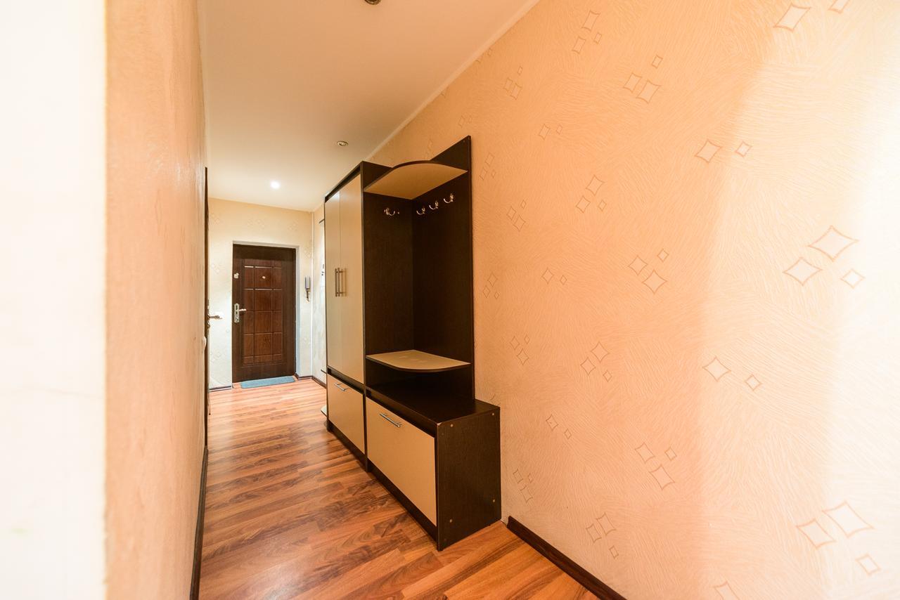 Apartment On Hryhoriia Chuprynky Kiew Exterior foto