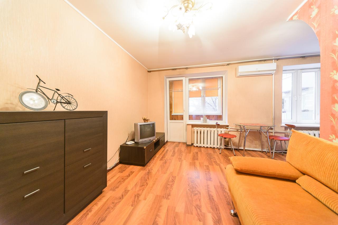 Apartment On Hryhoriia Chuprynky Kiew Exterior foto